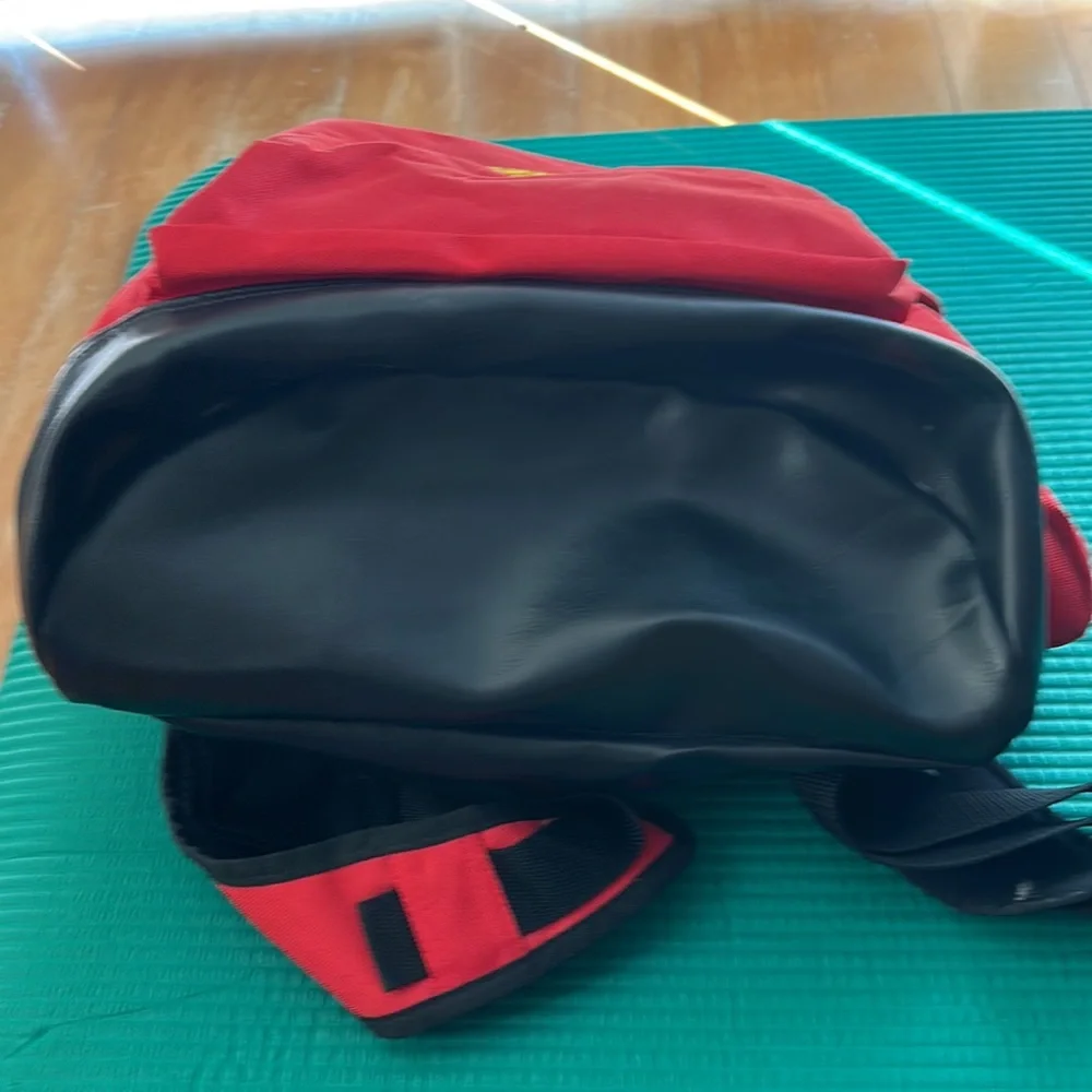 Backpack - Picture 5 of 7